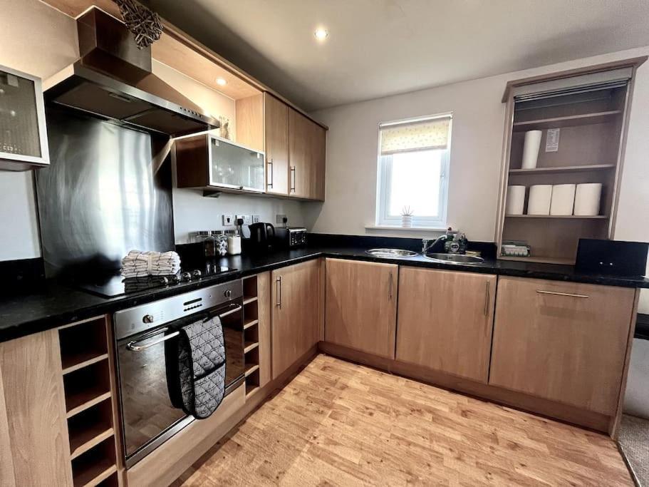 Beachfront Bliss With Spectacular Views Llanelli Exterior foto