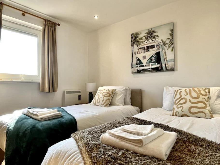 Beachfront Bliss With Spectacular Views Llanelli Exterior foto